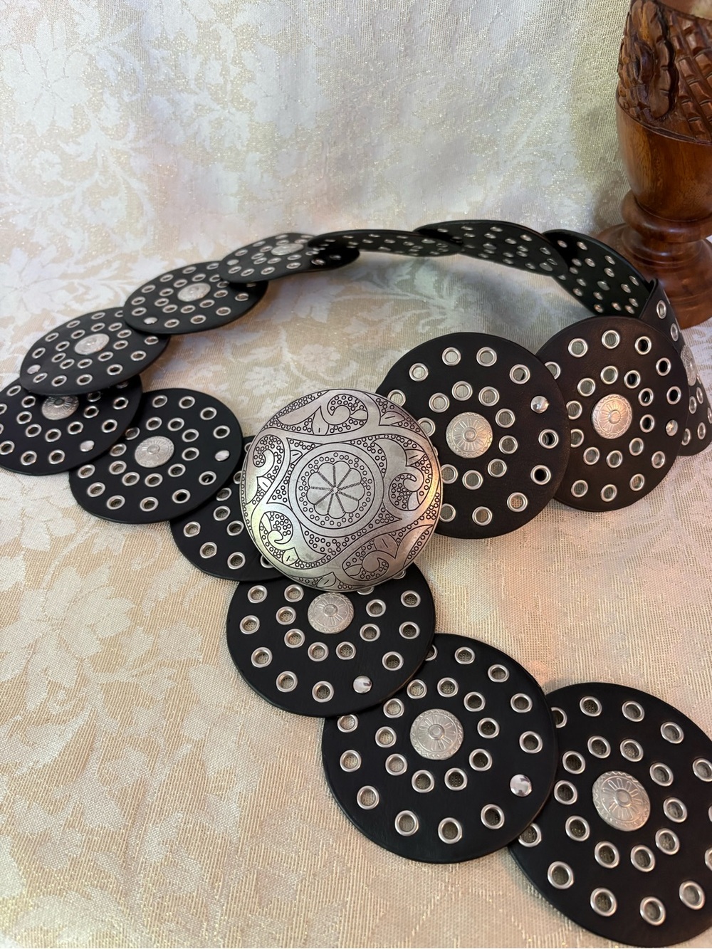 Black Disc Statement Belt with Silver Medallion - Picture 4 of 7